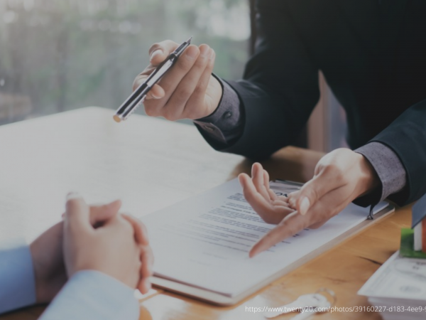 Starting Fee for new License Partner is 900 Euro